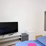 Privatzimmer Nahe Bahnhof Und City